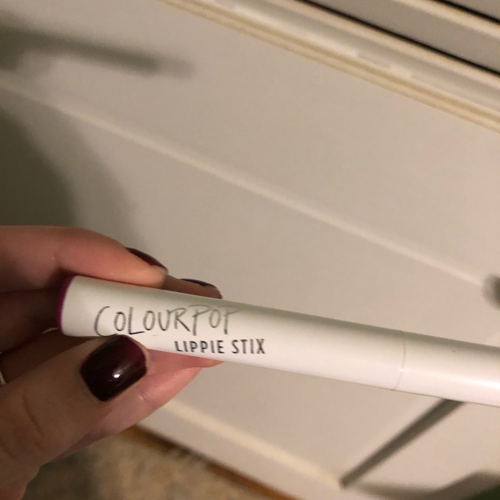 Colour pop lipstick